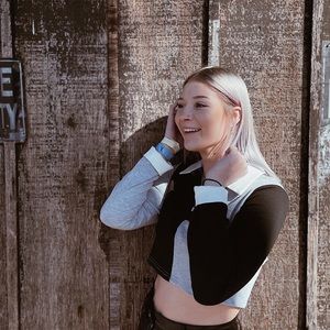 Meet your Posher, Lucy